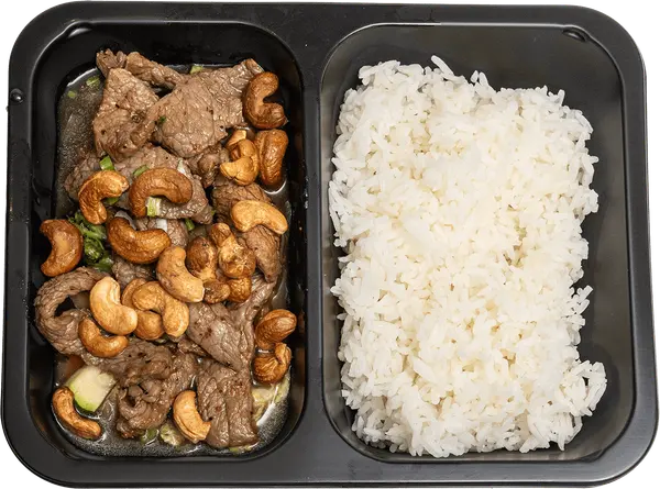 Gebratene Rindfleischstreifen mit Cashew